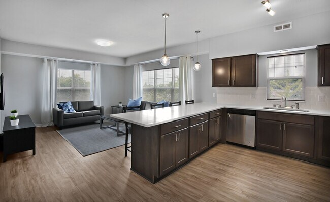 Building Photo - 1554 Grand, LLC