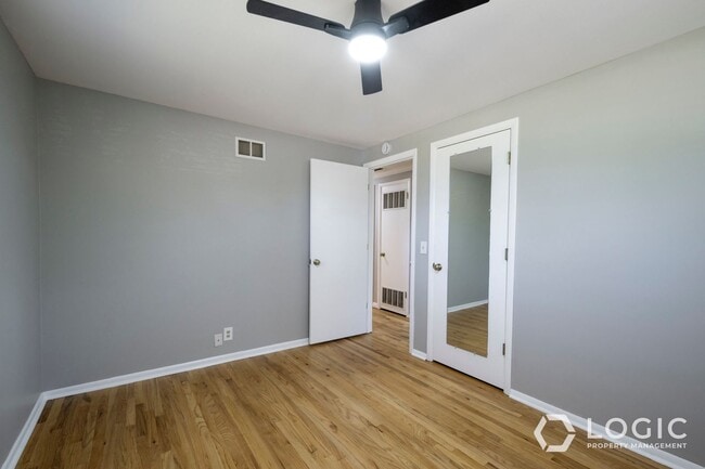 Building Photo - Stunning Single Family Home In Excellent L...