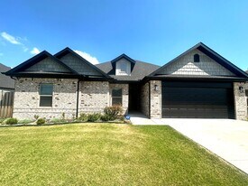 Building Photo - 1124 Laux Ln