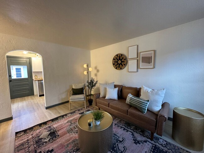 Building Photo - Beautiful one bedroom apartment