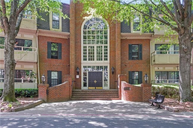 Building Photo - 25108 Plantation Dr NE