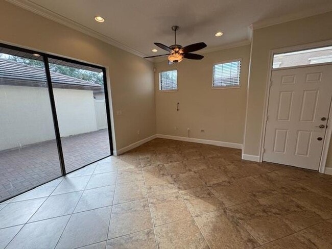 Building Photo - Newly renovated 4 Bedroom 3 1/2 Bathroom Town Home in Windermere