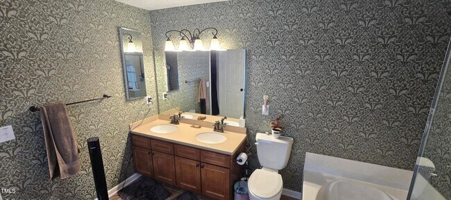 Building Photo - 204 Darbytown Pl