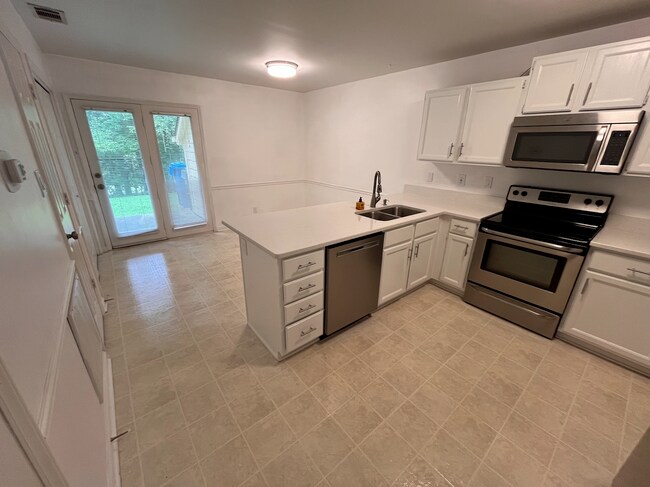 Building Photo - 104 Sparger Springs Ln
