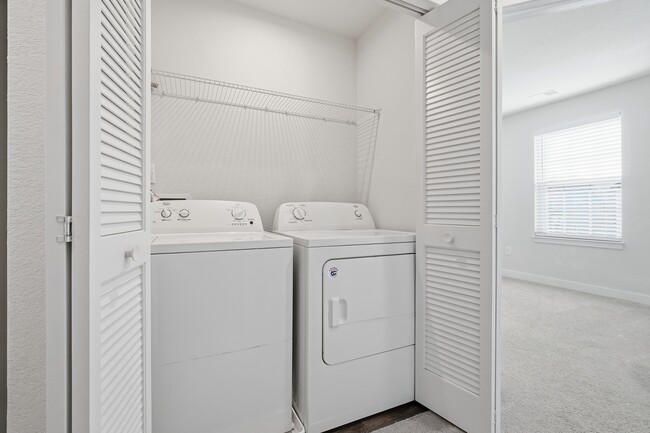 Building Photo - 266 Foxglove Dr