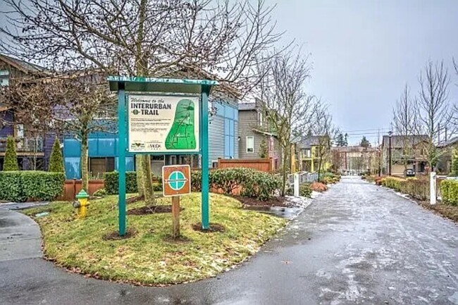 Building Photo - Stylish & Updated Home – 3BR/205BA, AC, Ne...