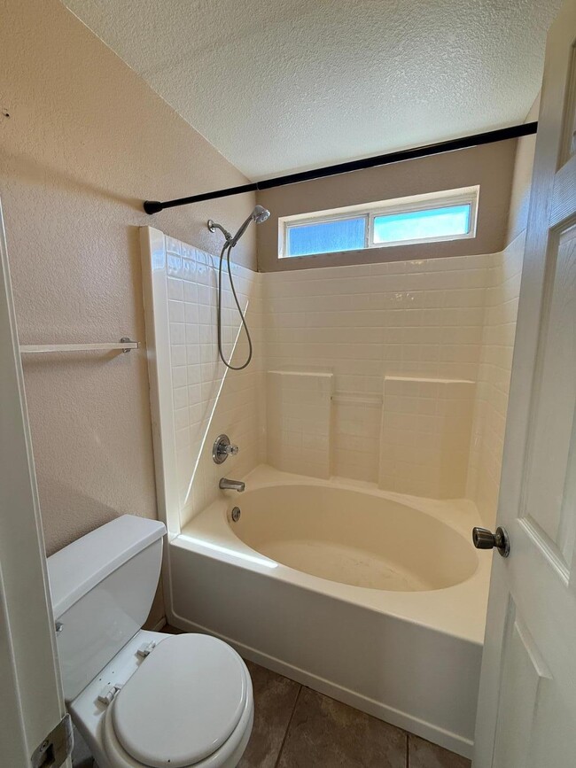 Building Photo - 3623 W Villa Linda Dr