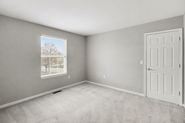 Building Photo - 41785 Mitchell Rd