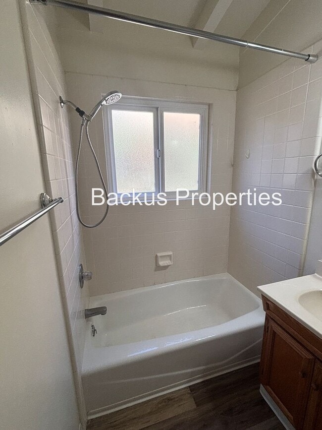 Building Photo - Close to Cannery Row- one bedroom unit in Monterey