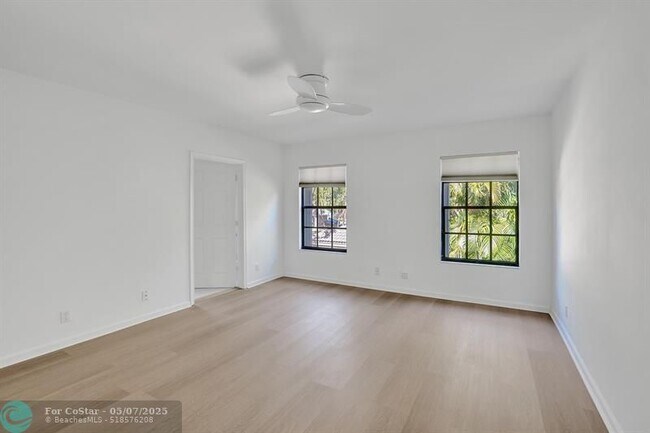 Building Photo - 2622 NW 49th St
