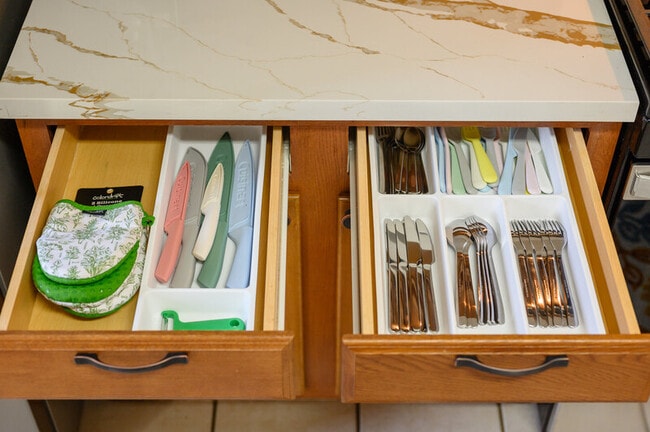 Building Photo - 22211 Bellow Glen Dr