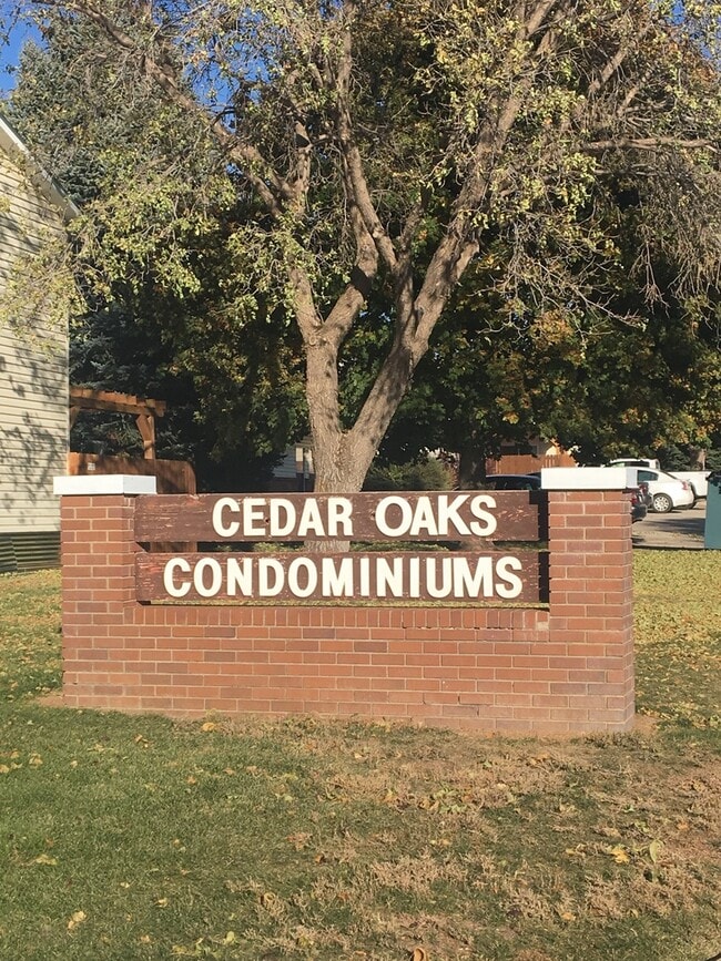 Building Photo - Beautifully Appointed Furnished One Bedroom Condo