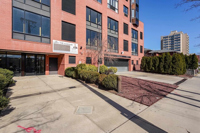 Building Photo - 29 1st St