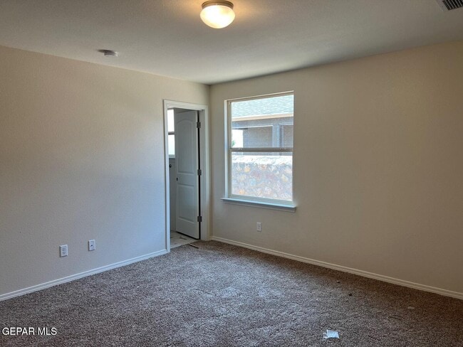 Building Photo - 4868 Marisabel Azcarate St