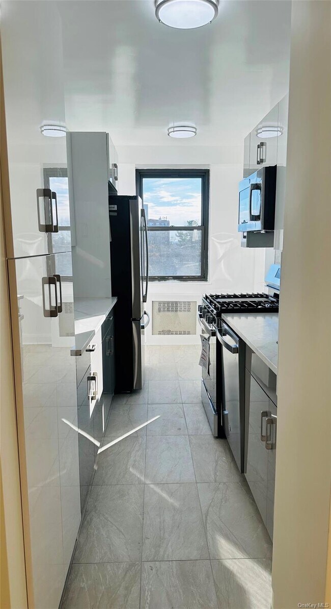 Building Photo - 3103 Fairfield Ave