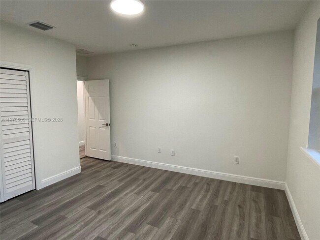 Building Photo - 2840 Shipping Ave