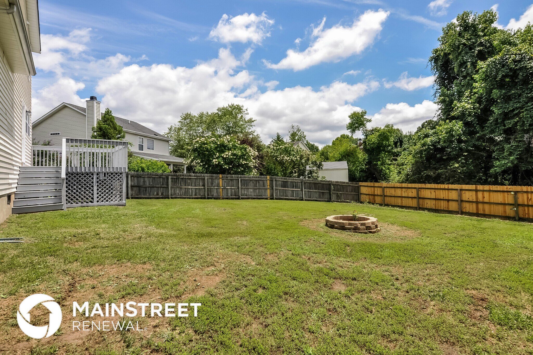 Building Photo - 3328 Deering Dr