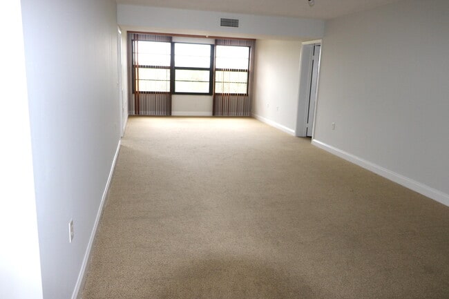 Building Photo - 3507 Village Blvd