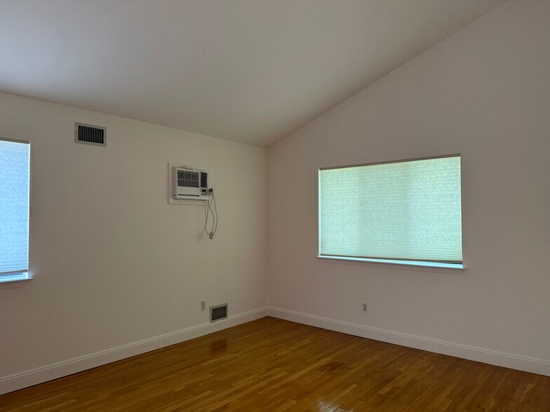 Building Photo - 14B Ashwood Rd