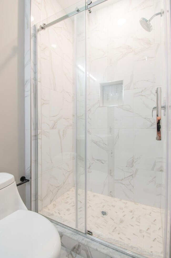 Building Photo - 1206 N 24th St