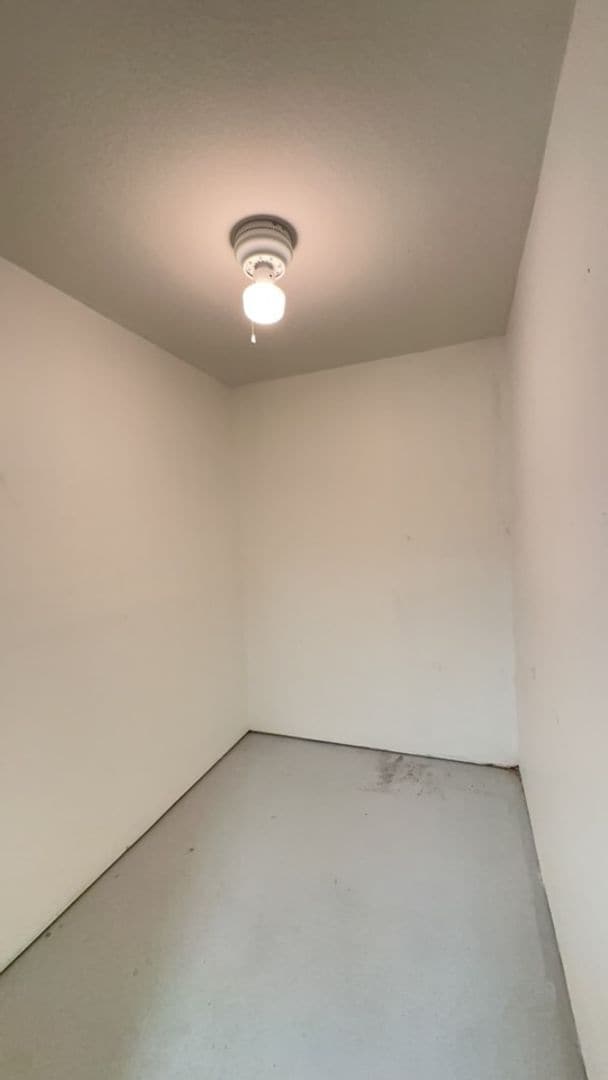 Building Photo - 2 Bedroom 2 Bath Duplex