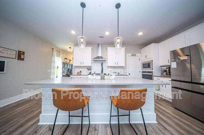 Building Photo - 5008 Cedar Brush Ct