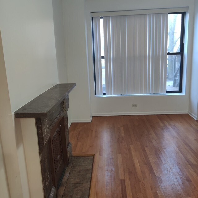 Building Photo - 619 S Loomis St