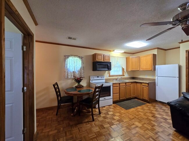Building Photo - 4665 Ellerbe Mill Rd