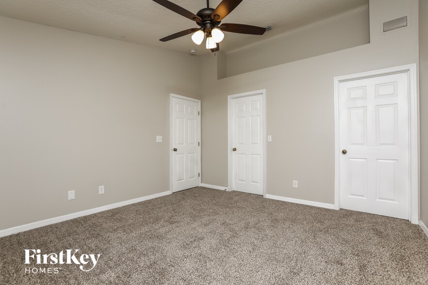 Building Photo - 2007 Juniper Dr