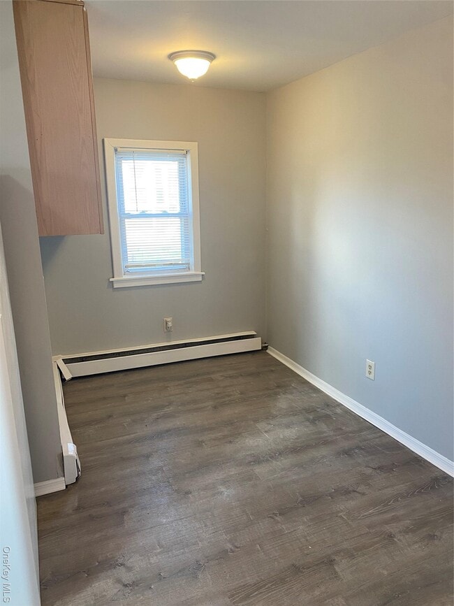 Building Photo - 104 River Ave