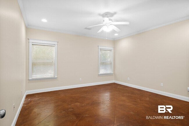 Building Photo - 20720 Northwood St