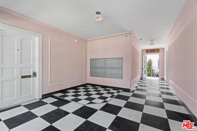 Building Photo - 148 S McCarty Dr