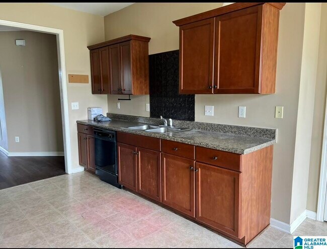 Building Photo - 1004 Medinah Dr