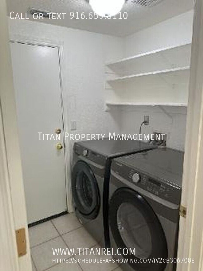 Building Photo - 200 Scepter Ct