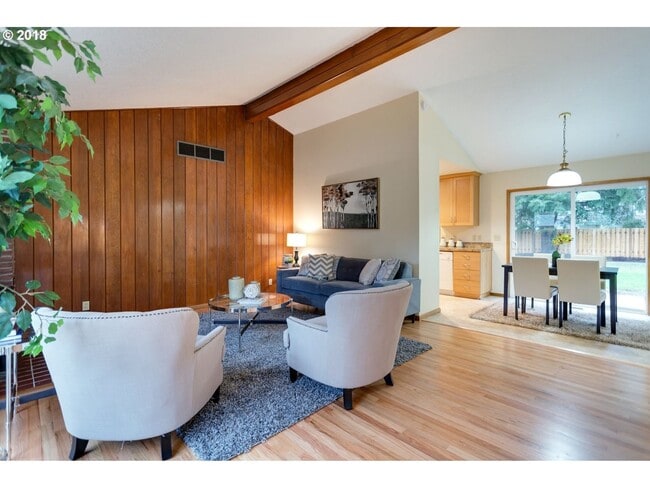 Building Photo - Cedar Hills Home on Large Lot with Fenced Backyard!!!