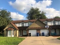 Building Photo - TS-Woodridge Duplex
