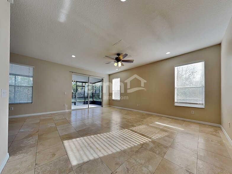 Building Photo - 15534 Lake Bella Vista Dr