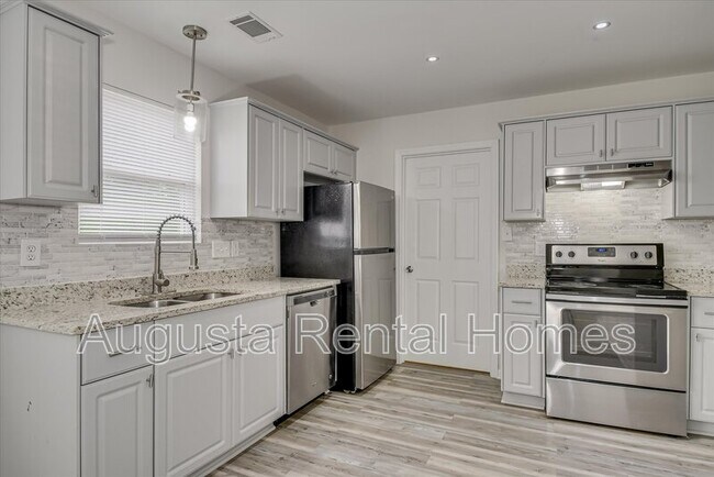 Building Photo - 4728 Laural Oak Dr