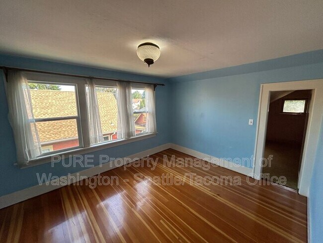 Building Photo - 208 N Washington Ave