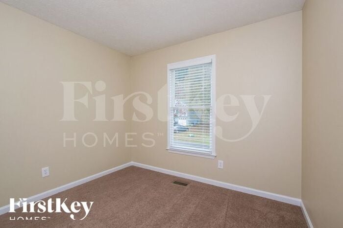 Building Photo - 118 Aztec Way SE