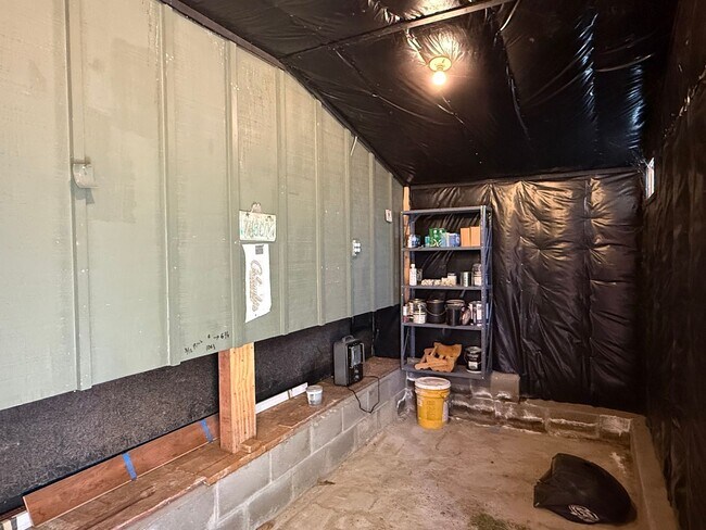 Building Photo - Beautiful 1 bed 1 bath home close to Spoka...
