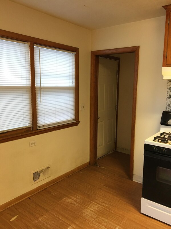 Building Photo - 5608 S 28th Ave