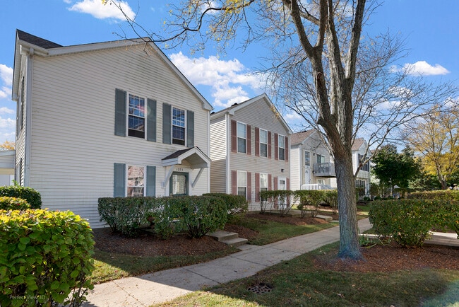 Building Photo - 1093 Symphony Dr