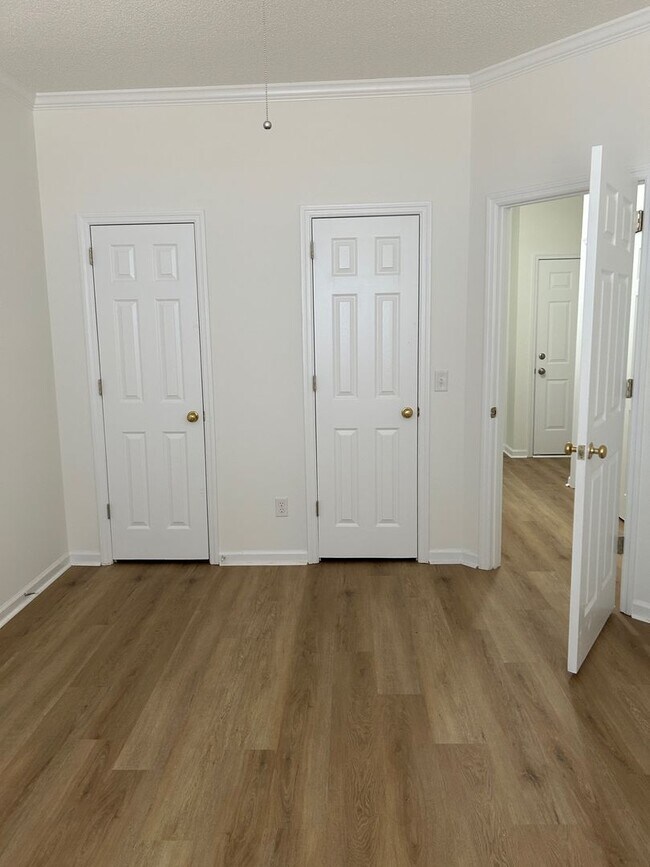 Building Photo - Mohawk Trail Townhomes-Southside Savannah