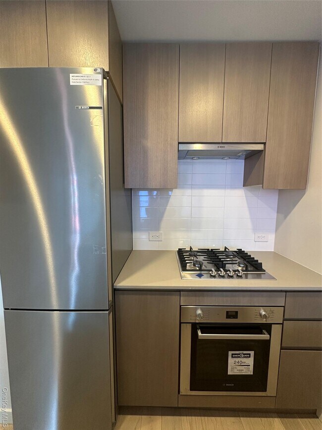 Building Photo - 131-02B 40th Rd