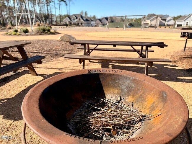 Building Photo - 52 Comfort Ct