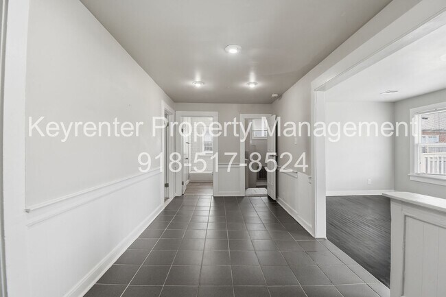 Building Photo - 2 Bed | 1 Bath | Tulsa