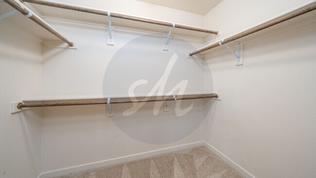 Building Photo - 10825 Fossil Dust Dr