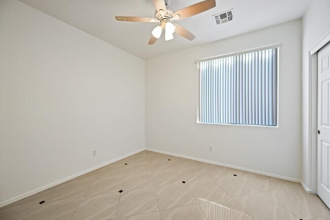 Building Photo - 1483 E Mia Ln