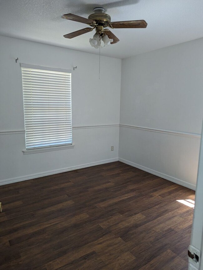 Building Photo - 20333 Sugarloaf Mountain Rd